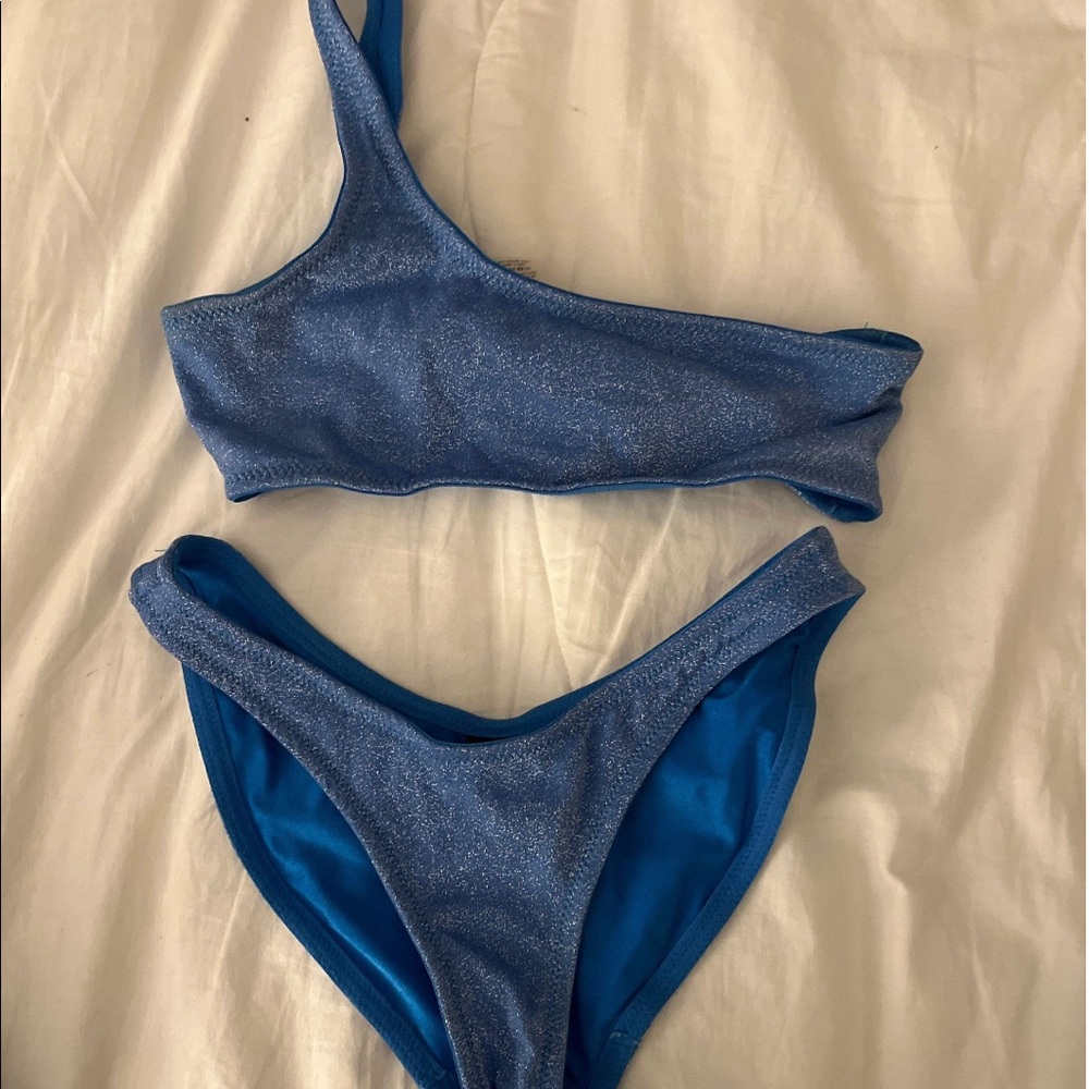 Triangle One Shoulder Bathing Suit - Picture 2 of 3